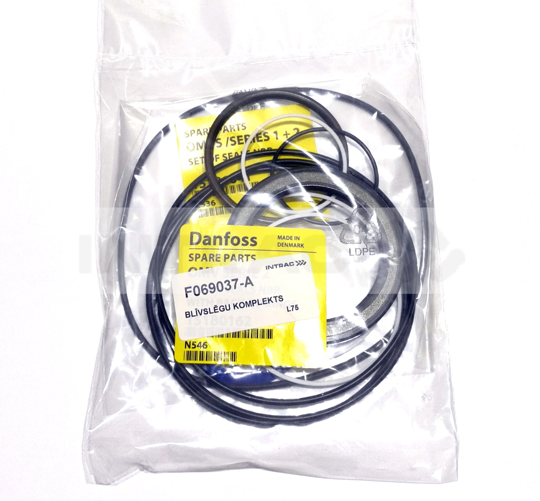 BLĪVSLĒGU KOMPLEKTS